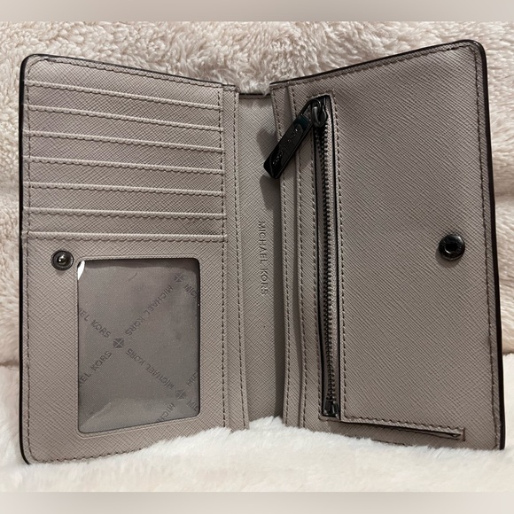 Michael Kors Wallet - Picture 2 of 2